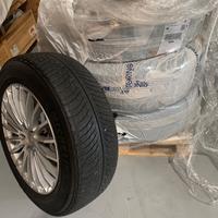 4 Gomme Invernali con Cerchi MAK 18''