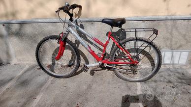 Bicicletta Montain Bike 24" ragazzo/ragazza.