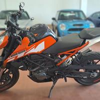 KTM 125 Duke .