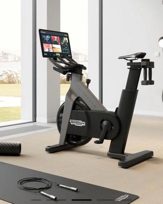 Technogym Bike Smart Indoor Cycle linea Skill