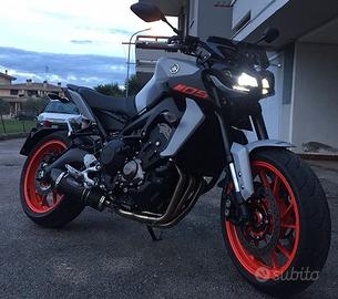 Special Titanium Black Roadsitalia Yamaha MT-09