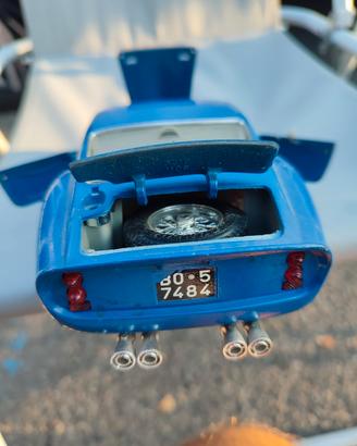 Burago Ferrari 250 GTO Kit 1/18