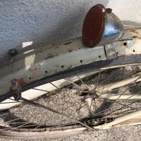 Bicicletta anni 40 conservata
