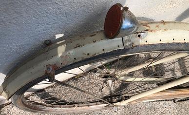 Bicicletta anni 40 conservata