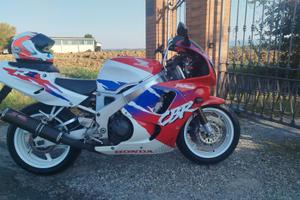 Honda CBR 900 rr