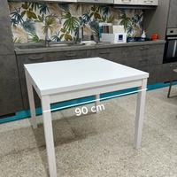 Tavolo effetto legno bianco