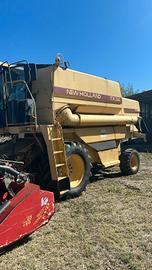Mietitrebbia New Holland TX 34