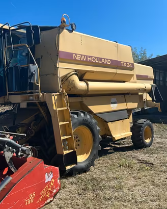 Mietitrebbia New Holland TX 34