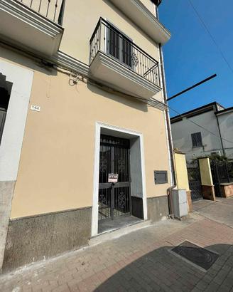 Locale commerciale 55 mq S. Maria C.V