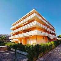 Bibione mini vicinissimo su due livelli con Garage