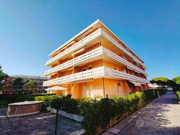 Bibione mini vicinissimo su due livelli con Garage