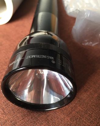 magLite torcia 6 D (LR20) nuova