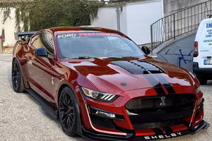 FORD MUSTANG GT  5.0 KIT SHELBY GT500 - ITALIANA