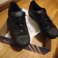 Scarpa Adidas superstar  tutte nere 41  1 / 3