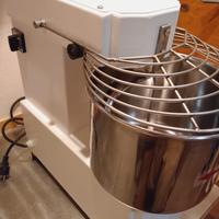 Impastatrice 8 LT