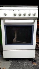 cucina a gas con forno elettrico
