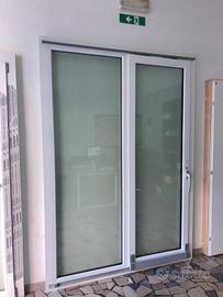 Porta scorrevole in PVC