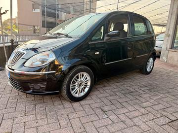 Lancia MUSA 1.4 16V Poltrona Frau