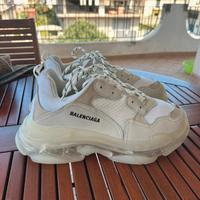 Scarpe Balenciaga triple S