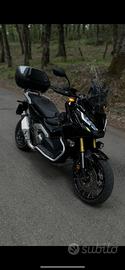 Honda x adv 750