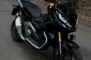 Honda x adv 750