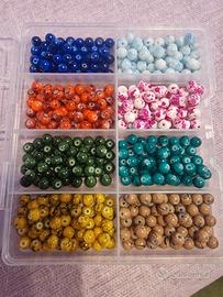 Perle colorate in vetro