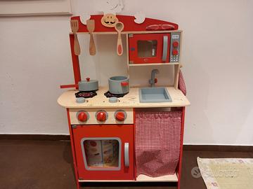 Cucina in legno bambina
