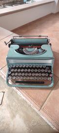 macchina da scrivere Olivetti 