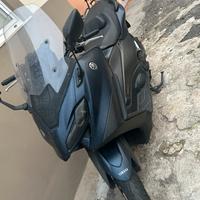 Yamaha tmax 560