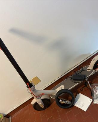 Monopatino Xiaomi Mi Electric Scooter 3