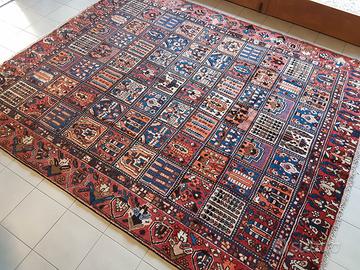 Tappeto persiano Bakhtiari circa 350x300 cm