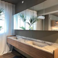 Bagno espositivo doppio lavabo