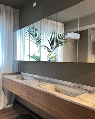 Bagno espositivo doppio lavabo