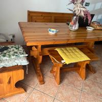 Tavolo con panche