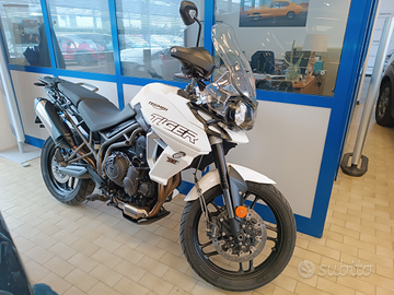 Triumph Tiger 800 XR x