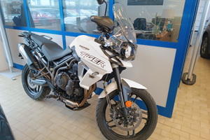 Triumph Tiger 800 XR x