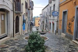 LOCALE COMMERCIALE RISTRUTTURATO - CENTRO STORICO