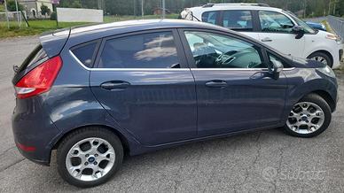 Ford Fiesta titanium 1.4 benzina/GPL 2012 