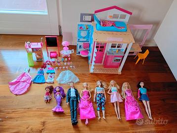 Casa Barbie + 6 barbie vari accessori