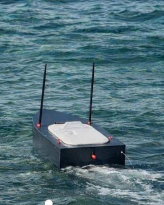 Barchino da pesca radiocomandato