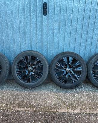 Gomme invernali e cerchi originali Yaris Cross
