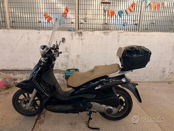 Piaggio Beverly Tourer 250cc