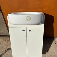 Mobile bagno con lavabo