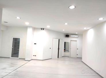 Locale commerciale 2 vetrine