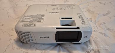 Proiettore Epson 3LCD 4K 300 pollici 