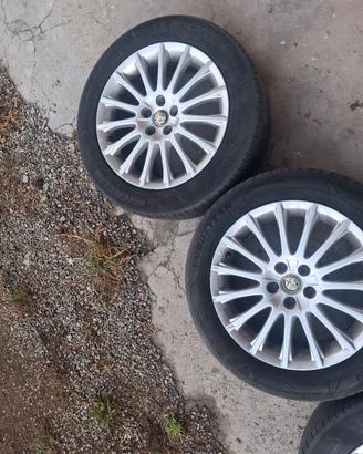 Cerchi in lega alfa 147