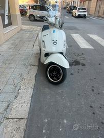 Vespa gts 300