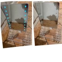 Specchio Led con porta trucchi