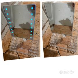 Specchio Led con porta trucchi