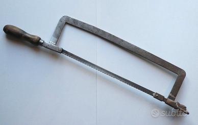 Vecchia sega da officina per taglio ferro/metalli